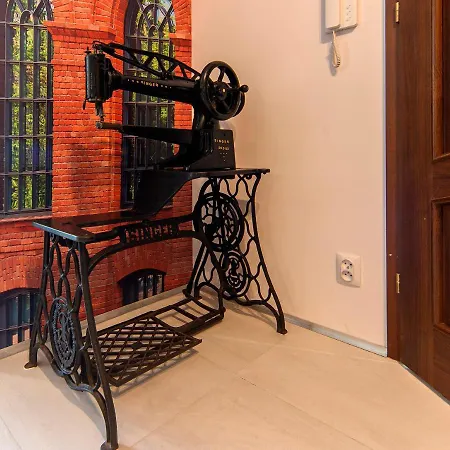 Lodz4rent - Premium Apartments 9,7 - MANUFAKTURA D77 Parking - Wakacje 2025 Appartement