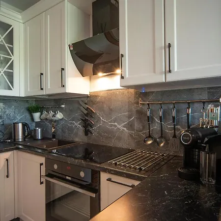 Lodz4rent - Premium Apartments 9,7 - MANUFAKTURA D77 Parking - Wakacje 2025 Appartement