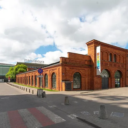 Lodz4rent - Premium 9,6 - Manufaktura D77 - Parking W Cenie *